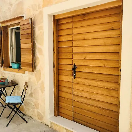 Captain Bervida Apartment