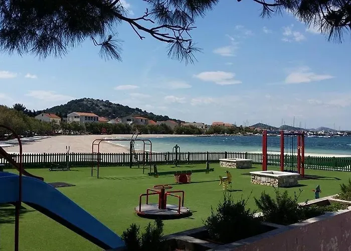 Captain Bervida Apartamento Murter